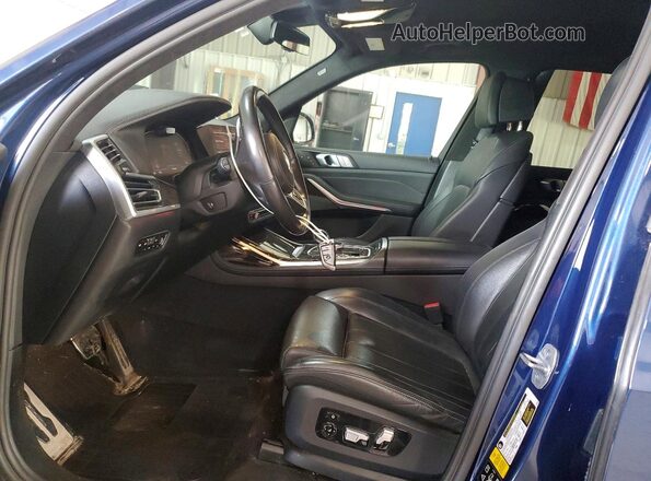 5UXCW2C0XM9G83671 2021 BMW X7 Blue წინა სალონის ხედი