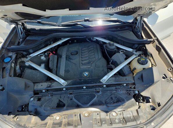 5UXCW2C54KL086993 2019 BMW X7 White Vista del compartimento del motor
