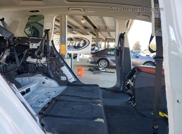 5UXCX4C51KLS38382 2019 BMW X7 White Rear seats view