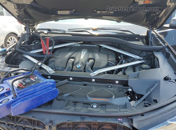 5UXCX4C54KLS36044 2019 BMW X7 Black Vista del compartimento del motor
