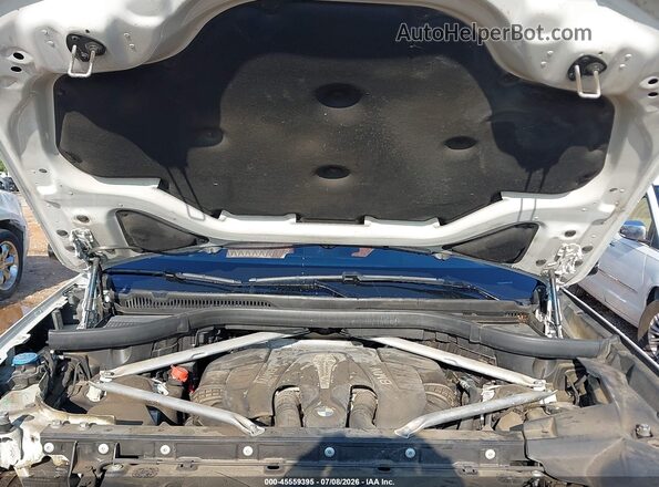 5UXCX4C5XKLB39451 2019 BMW X7 White Вид ззаду