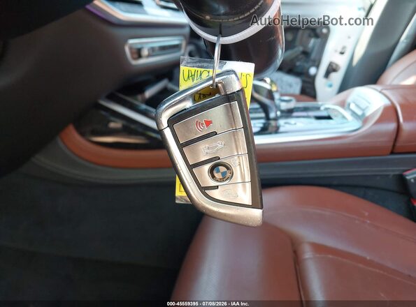 5UXCX4C5XKLB39451 2019 BMW X7 White Вид панелі приладів