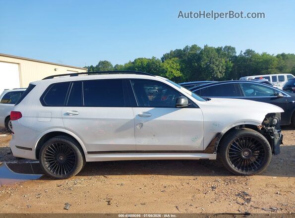 5UXCX4C5XKLB39451 2019 BMW X7 White Панорамний вид салону 360°