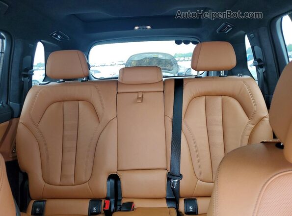 5UXCX6C04N9J84321 2022 BMW X7 White Հետևի նստատեղերի տեսք