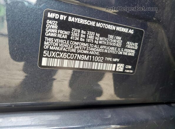 5UXCX6C07N9M11002 2022 BMW X7 Black Vista del compartimento del motor