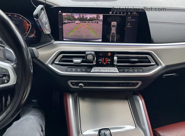 5UXCY4C01M9E83977 2021 BMW X6 White Vista del cuadro de instrumentos