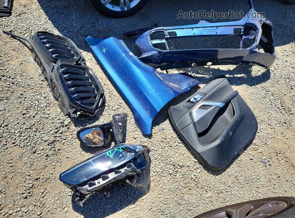 5UXCY6C01N9M19626 2022 BMW X6 Blue VIN sticker view