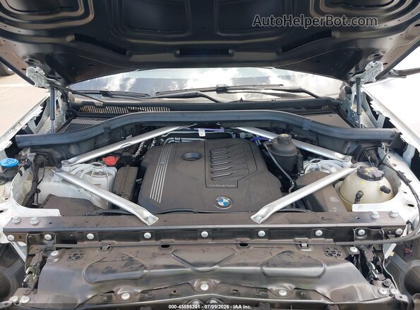 5UXCY6C05N9J51972 2022 BMW X6 White Rear view