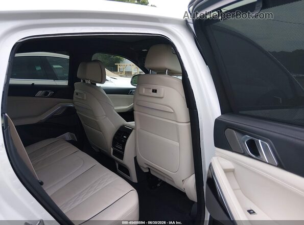 5UXCY8C02M9F92021 2021 BMW X6 White VIN კოდის სტიკერის ხედი