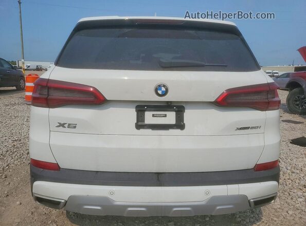 5UXJU2C51KLN66700 2019 BMW X5 White Հետևի տեսք