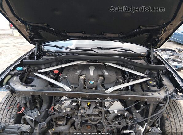 5UXJU2C57KLB15497 2019 BMW X5 Black Widok z tyłu