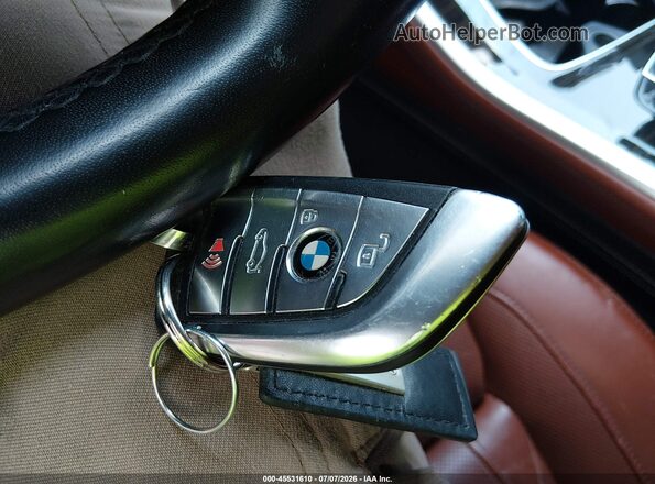 5UXJU2C57KLB15497 2019 BMW X5 Black Widok deski rozdzielczej