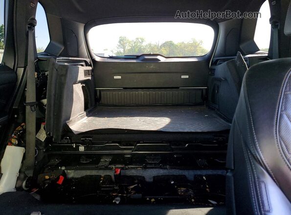 5UXJU4C01LLE45623 2020 BMW X5 White Вид задніх сидінь