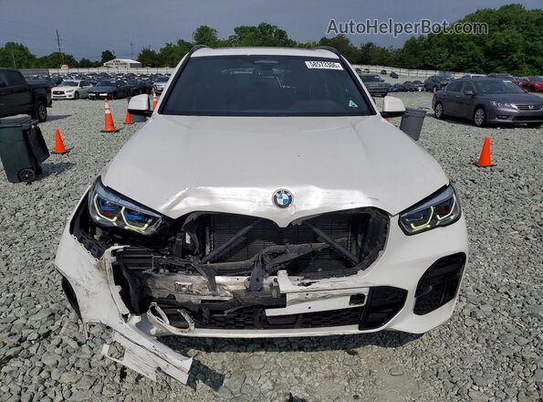 5UXJU4C02N9L72081 2022 BMW X5 White Widok z przodu