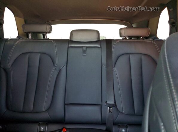 5UXJU4C08N9L26271 2022 BMW X5 Black Հետևի նստատեղերի տեսք