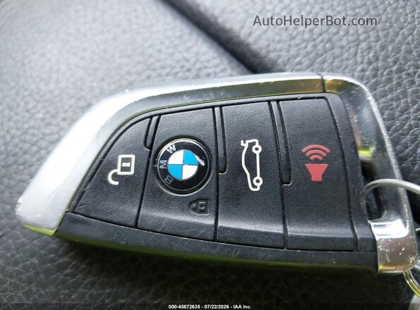 5UXKR0C31H0V70569 2017 BMW X5 White Вид панелі приладів