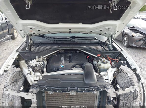 5UXKR0C31H0V70569 2017 BMW X5 White Вид ззаду
