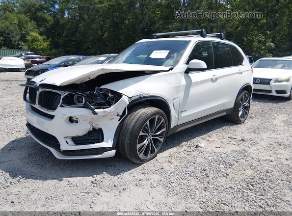 5UXKR0C31H0X81402 2017 BMW X5 White Front left