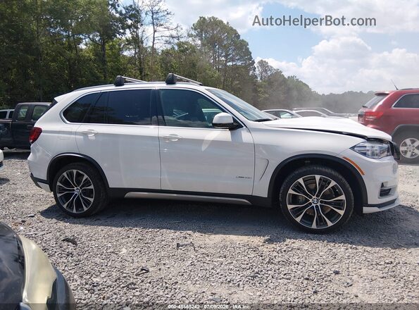 5UXKR0C31H0X81402 2017 BMW X5 White 360 interior view