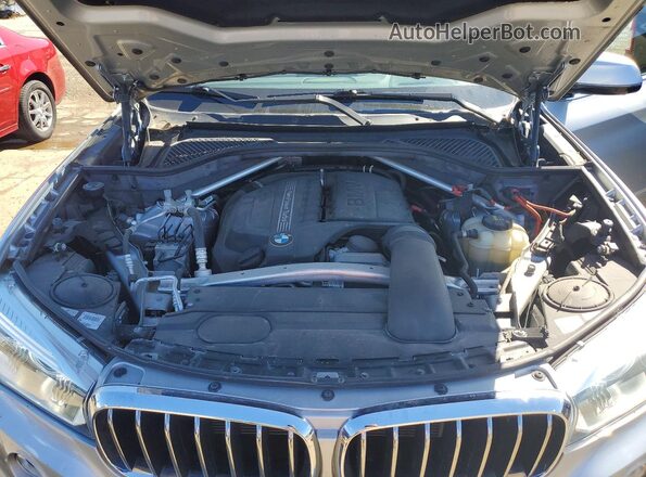 5UXKR0C35H0V77802 2017 BMW X5 Silver Engine compartment view