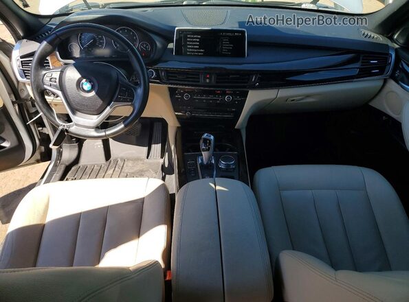5UXKR0C35H0V77802 2017 BMW X5 Silver Dashboard view