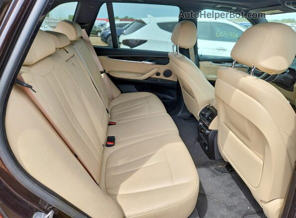 5UXKR0C38H0V73825 2017 BMW X5 Фиолетовый Вид задней части салона