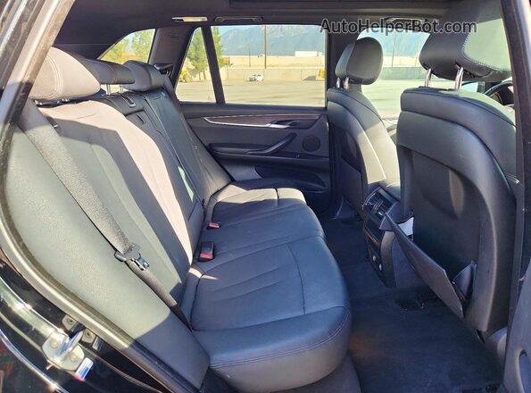 5UXKR0C3XH0V69565 2017 BMW X5 Черный Вид задней части салона