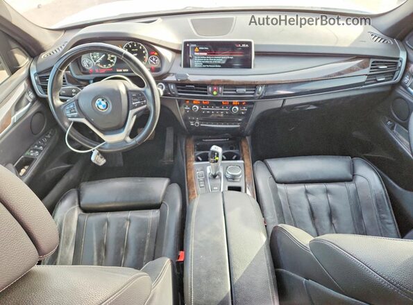 5UXKR0C3XH0V72465 2017 BMW X5 Silver Widok deski rozdzielczej