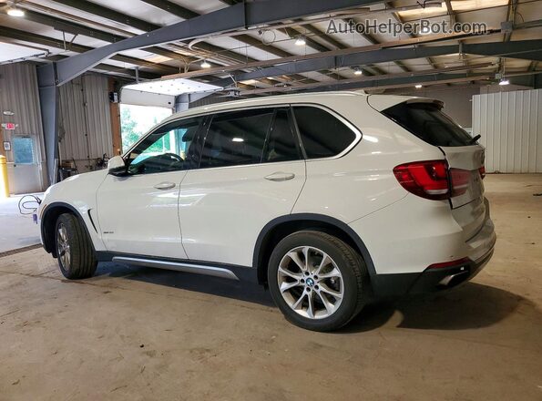 5UXKR0C50JL072045 2018 BMW X5 White Trasero izquierdo