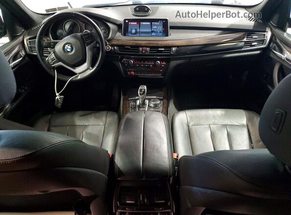5UXKR0C50JL072045 2018 BMW X5 White Vista del salpicadero