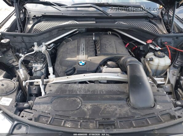 5UXKR0C54JL070069 2018 BMW X5 Black Vista trasera