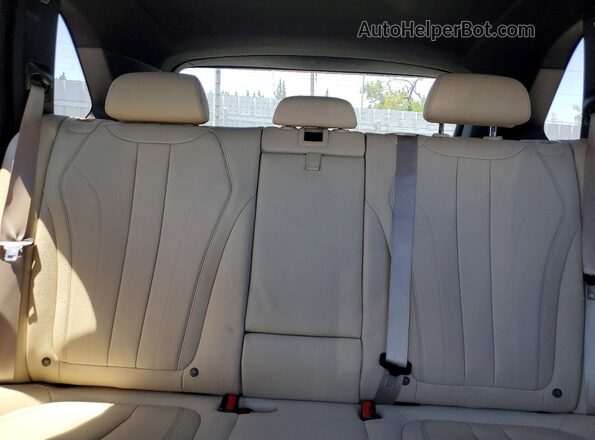 5UXKR0C55JL071165 2018 BMW X5 Black Rear seats view