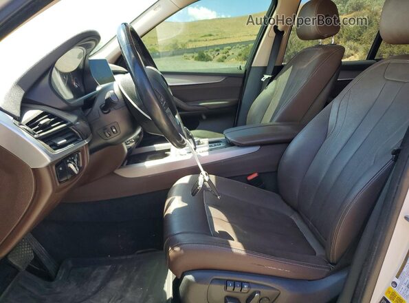 5UXKR0C58G0P33024 2016 BMW X5 White Вид салону спереду
