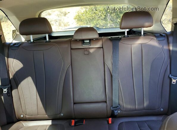 5UXKR0C58G0P33024 2016 BMW X5 White Вид задніх сидінь