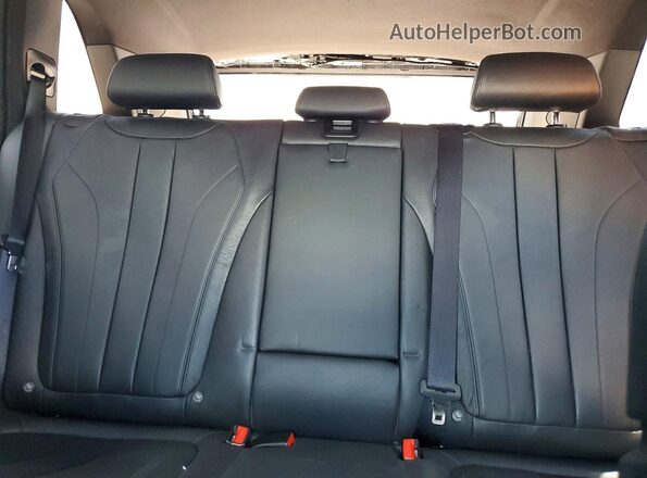 5UXKR0C58G0S87358 2016 BMW X5 Black Rear seats view