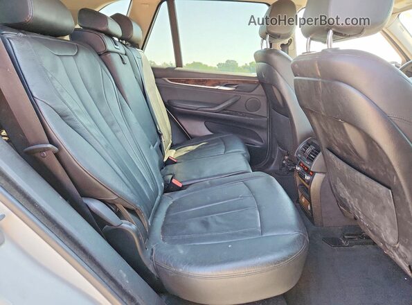 5UXKR0C59G0P25532 2016 BMW X5 White Vista interior trasera