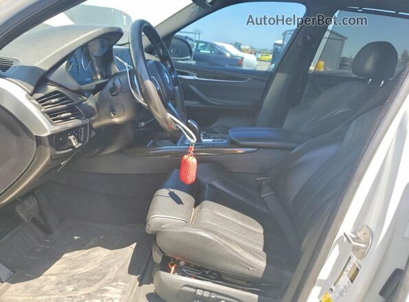 5UXKR0C5XG0P20422 2016 BMW X5 White Front interior view