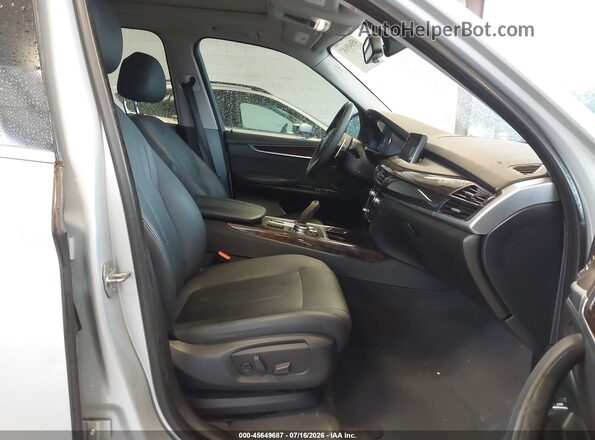 5UXKR0C5XG0P29833 2016 BMW X5 Silver Widok wnętrza z przodu
