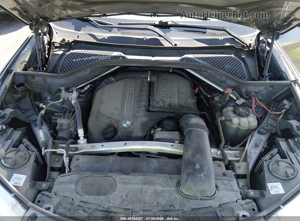 5UXKR0C5XH0V67929 2017 BMW X5 Gray Вид ззаду