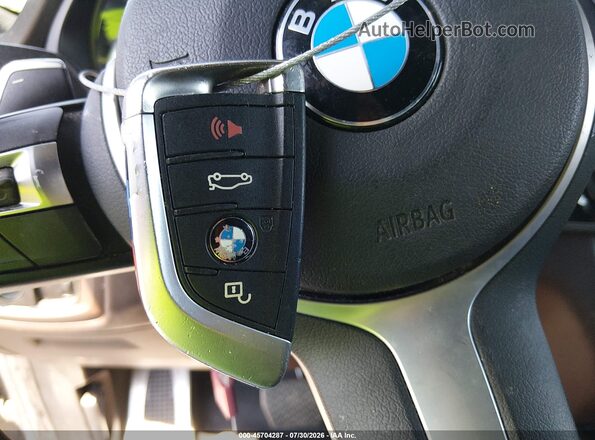 5UXKR0C5XH0V67929 2017 BMW X5 Gray Вид панелі приладів
