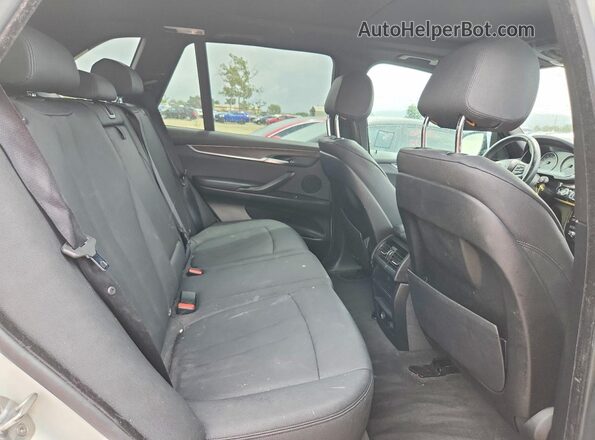 5UXKR2C30H0U23249 2017 BMW X5 White Widok wnętrza z tyłu