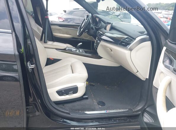 5UXKR2C32H0U23687 2017 BMW X5 Черный Вид салона спереди