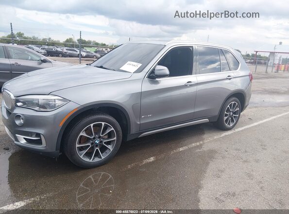 5UXKR2C32H0U24063 2017 BMW X5 Серый Вид спереди