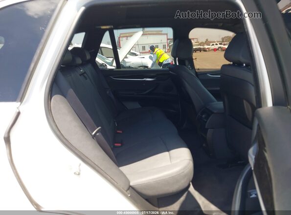 5UXKR2C32H0U24709 2017 BMW X5 White VIN կոդի պիտակի տեսք