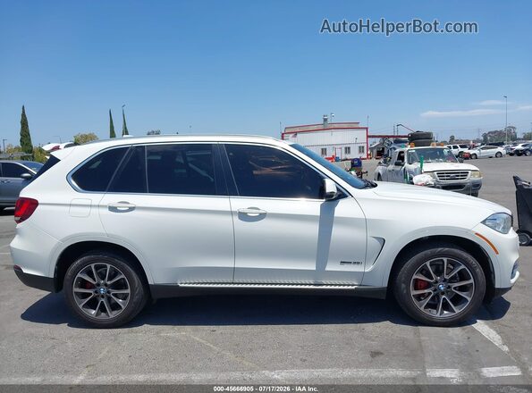 5UXKR2C32H0U24709 2017 BMW X5 White Սալոնի հետևի տեսք