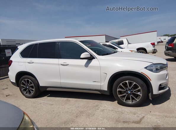 5UXKR2C32H0X03643 2017 BMW X5 Белый Вид задней части салона