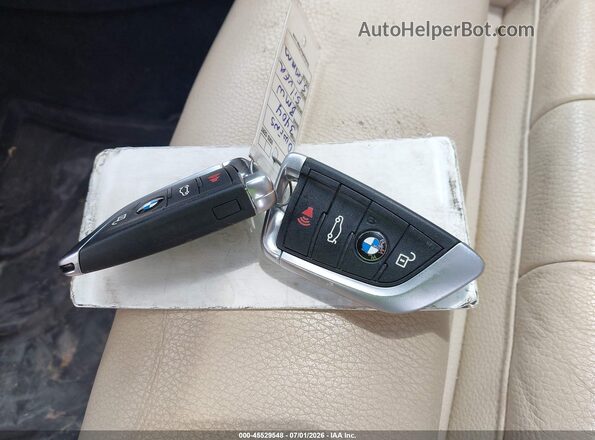 5UXKR2C35H0U24199 2017 BMW X5 Silver Вид панелі приладів