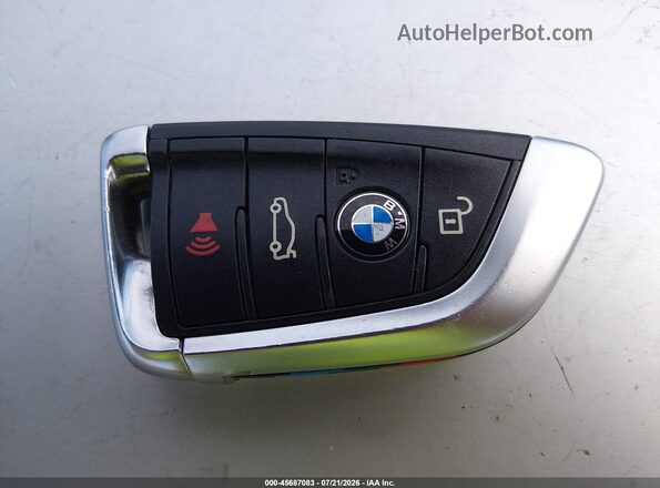 5UXKR2C36H0W43589 2017 BMW X5 Белый Вид панели приборов