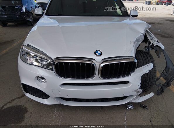 5UXKR2C36H0W43589 2017 BMW X5 Белый Вид задней части салона