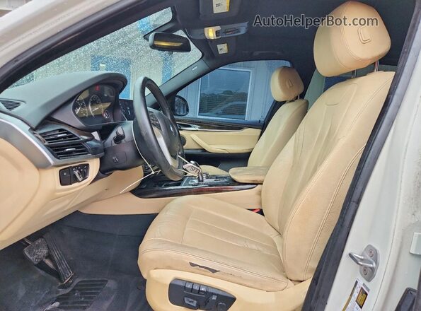5UXKR2C39H0U22326 2017 BMW X5 White Вид салону спереду